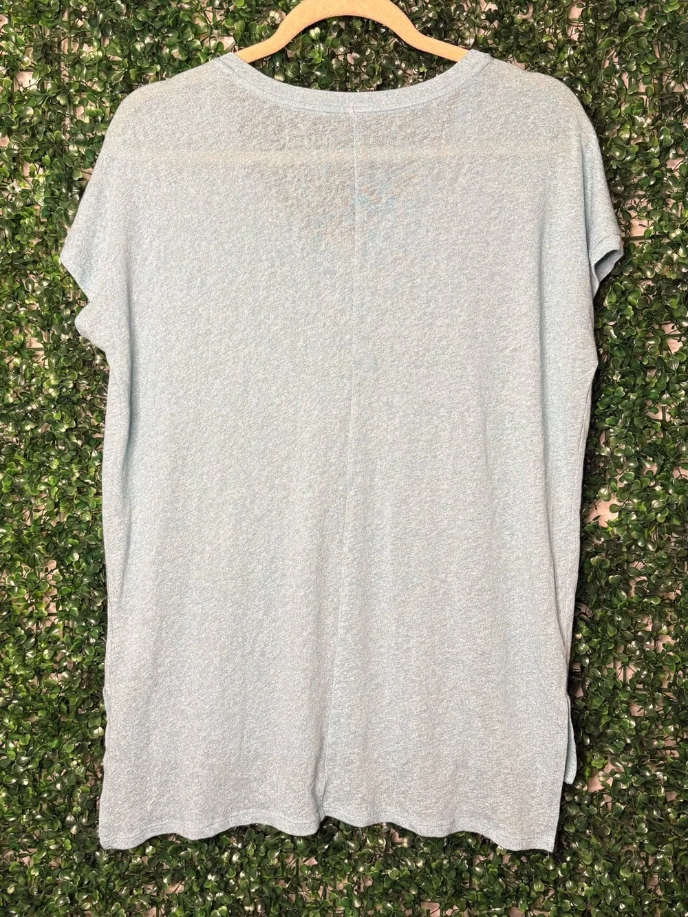 American Eagle Outfitters Heather Light Blue V‑Neck Pocket Tee - Picture 3 of 3